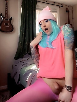 Stunning blonde-haired transgender woman Deanna in 98 provocative images on xHamster