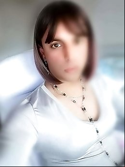 Shameless tranny tarts are giving head