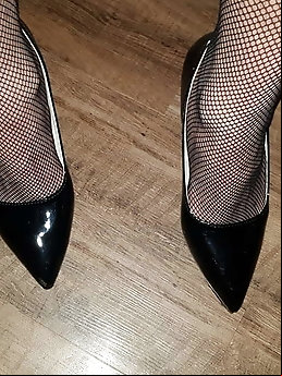 Tranny harlots are spreading hips