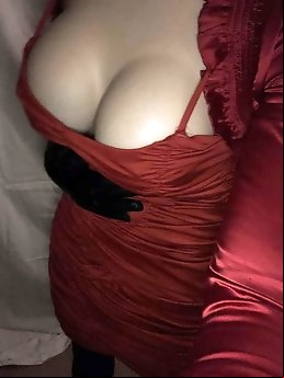 French tart is spreading her legs on camera