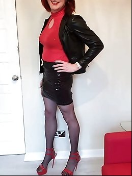 Extravagant t-girl cuties love a tasty cock