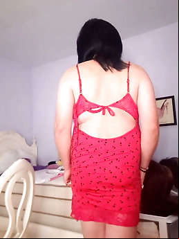 Mad tgirl slut is showing off her titties