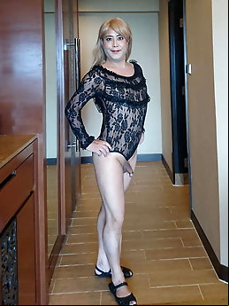 TGIRLS HOOKUP: Lying Top Gets Humiliated and Punished!