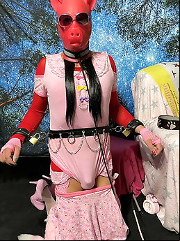 GROOBYGIRLS: Getting Sweaty With Kezra
